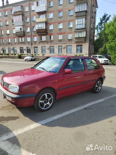 Volkswagen Golf 1.8 AT, 1992, битый, 114 000 км