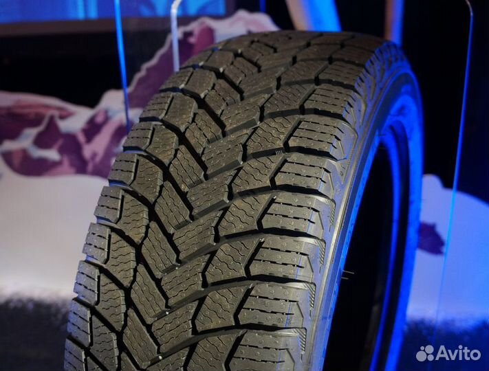 Michelin X-Ice Snow 215/65 R17 99