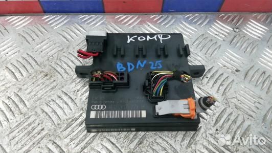 Блок комфорта audi A4 B7 (BDN25M301)