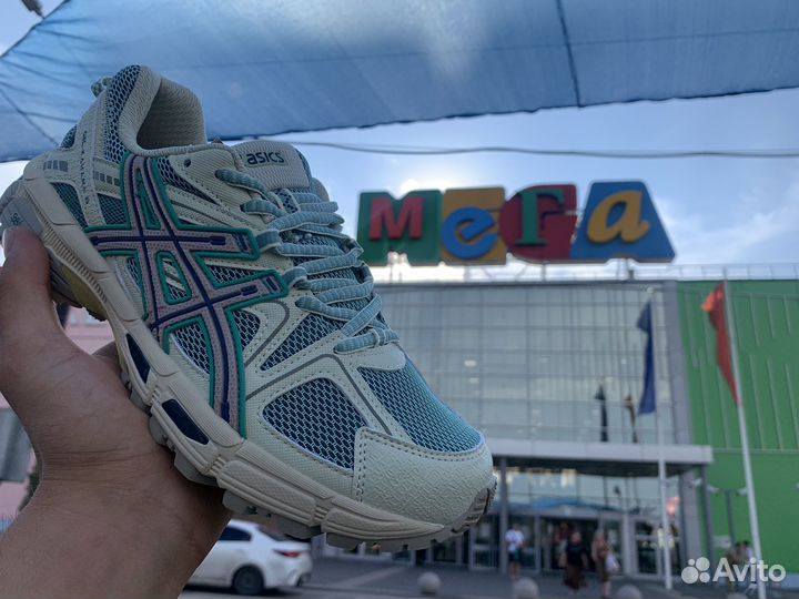 Кроссовки asics