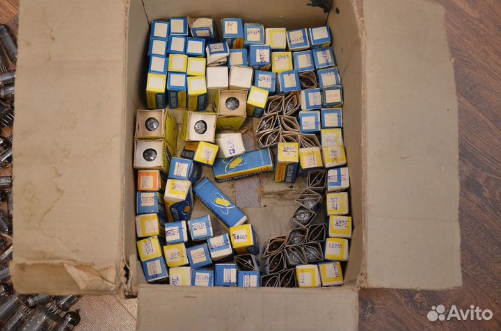 Радиолампы СССР полная коробка