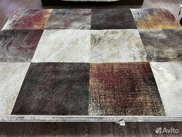 Ковер новый 1.6х2.3 современный