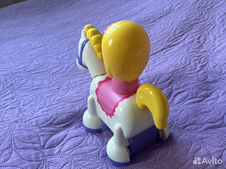 Лошадка с принцессой Tomy