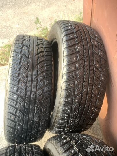 Kumho I'Zen RV Stud KC16 215/60 R17 100T