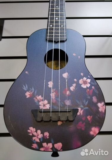 Укулеле сопрано с чехлом