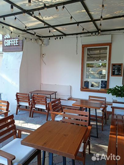 Бариста в кофейню