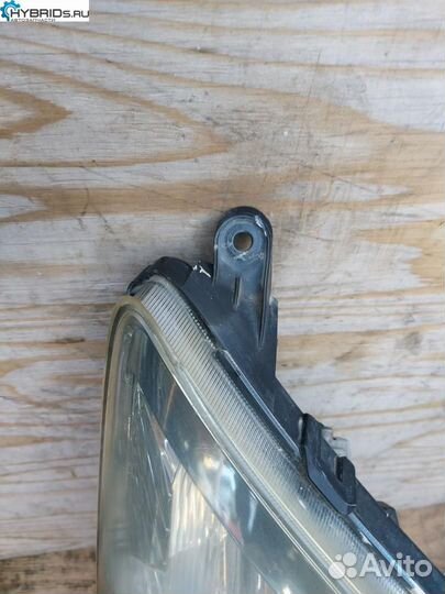 Фара правая Toyota Prius 2 NHW20 2011 81145-47150