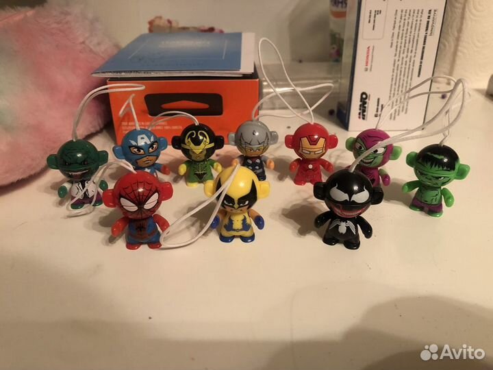 Фигурки игрушки Марвел от киндер сюрприз