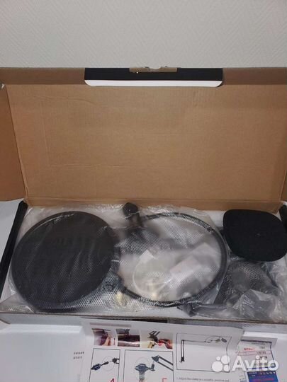 Набор Микрофон, держатель,ветрозащита новый