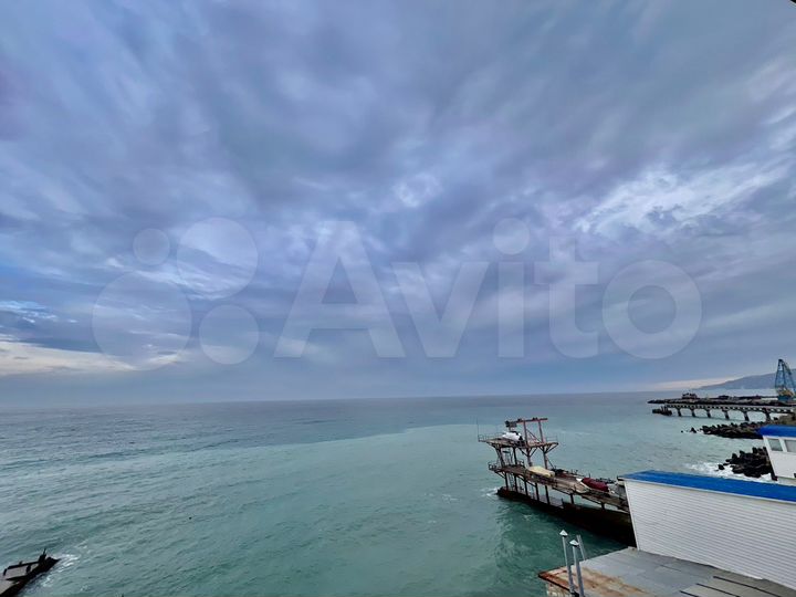 Дом 281,3 м² на участке 1 сот.