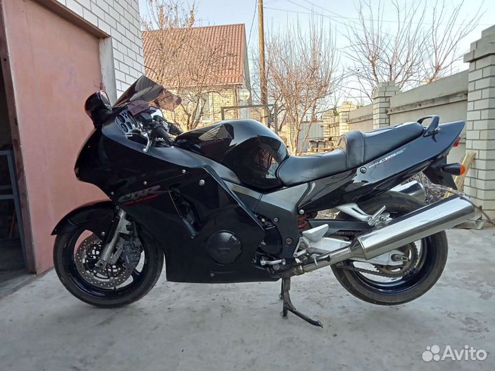 Хонда сбр 1100хх