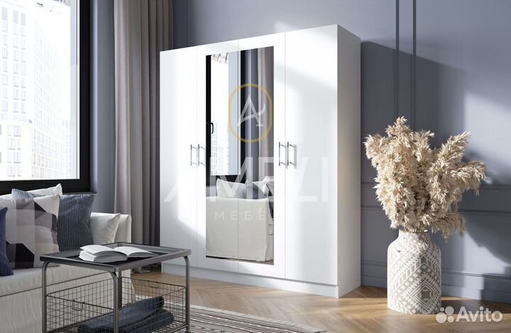 Шкаф распашной с зеркалом