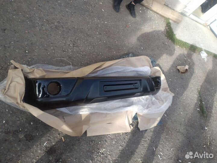 Бампер нива урбан в цвет с туманками