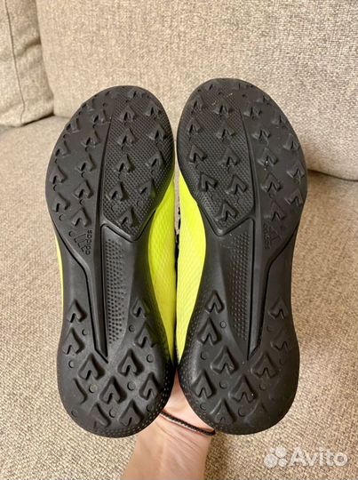 Футбольные бутсы adidas 36 размер