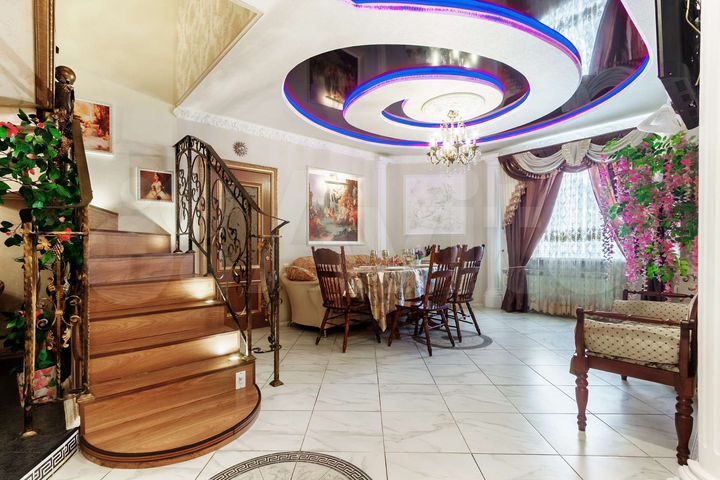 3-к. квартира, 130 м², 14/15 эт.