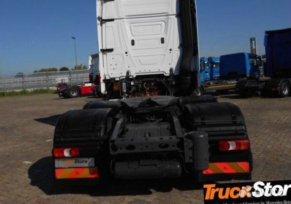 Разбираем грузовик Mercedes,Actros mpiv с 2013