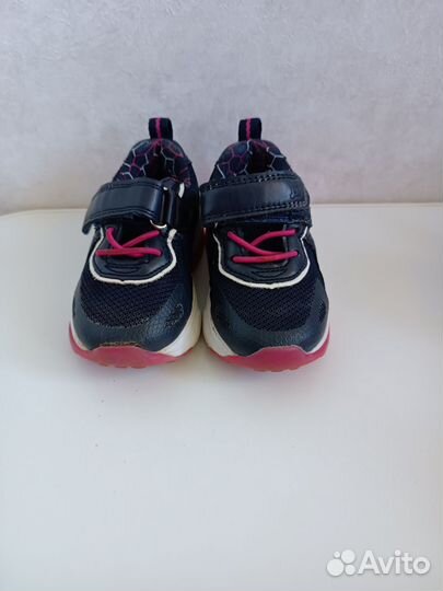 Кроссовки для девочки