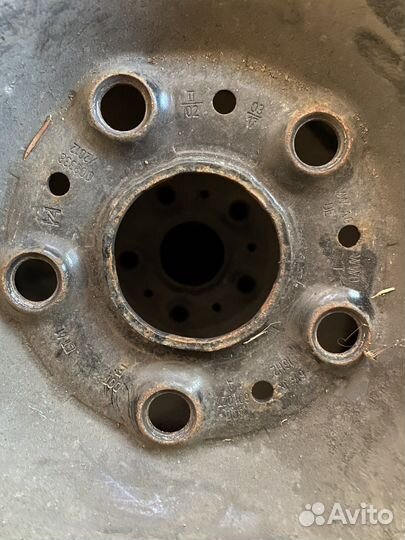 Диски штампы r16 на зимней резине nokian