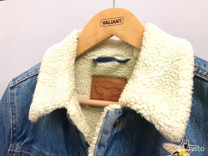 Женская джинсовая куртка levis