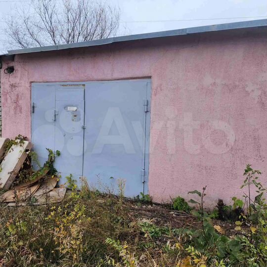 Гараж, > 30 м²