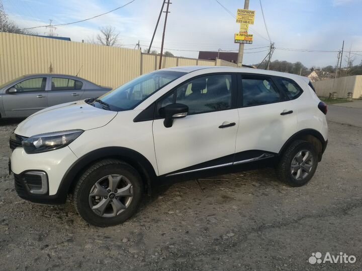 Renault Kaptur 1.6 CVT, 2018, битый, 93 277 км