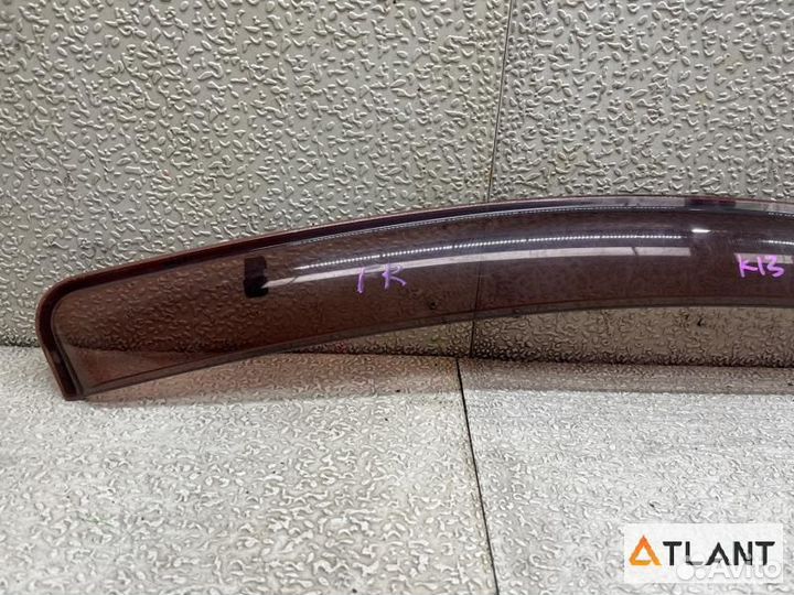 Ветровик передний правый nissan march