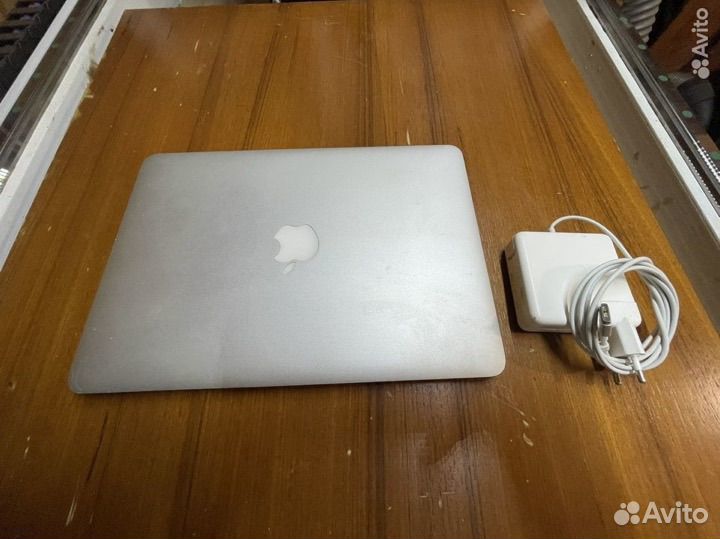 MacBook