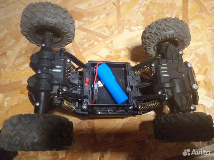 Машинка на пульте управления