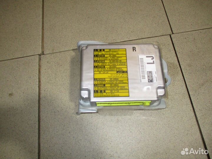 Блок управления AIR BAG Toyota Land Cruiser 100