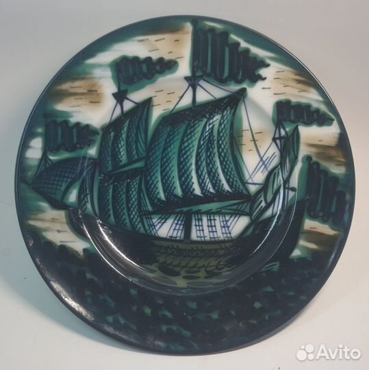 Фарфоровая декоративная тарелка лфз,ссср