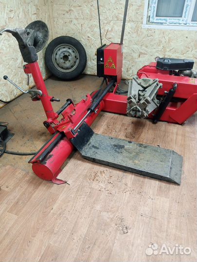 Продам грузовой-шиномонтажный станок