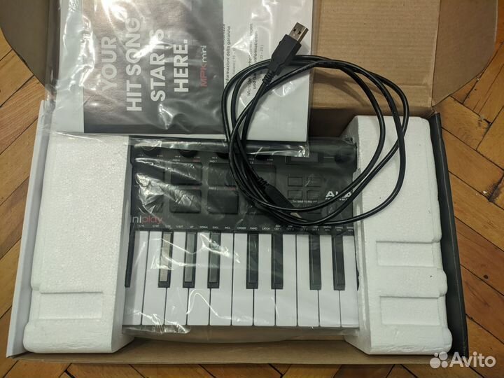 Midi клавиатура akai MPK