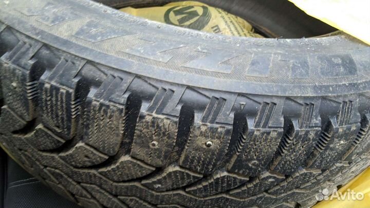 Bridgestone Blizzak Spike-01 225/55 R18