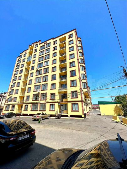 3-к. квартира, 82 м², 1/9 эт.