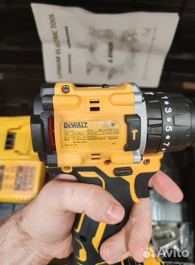 Бесщеточный шуруповерт ударный Dewalt 20 v 6 а/ч