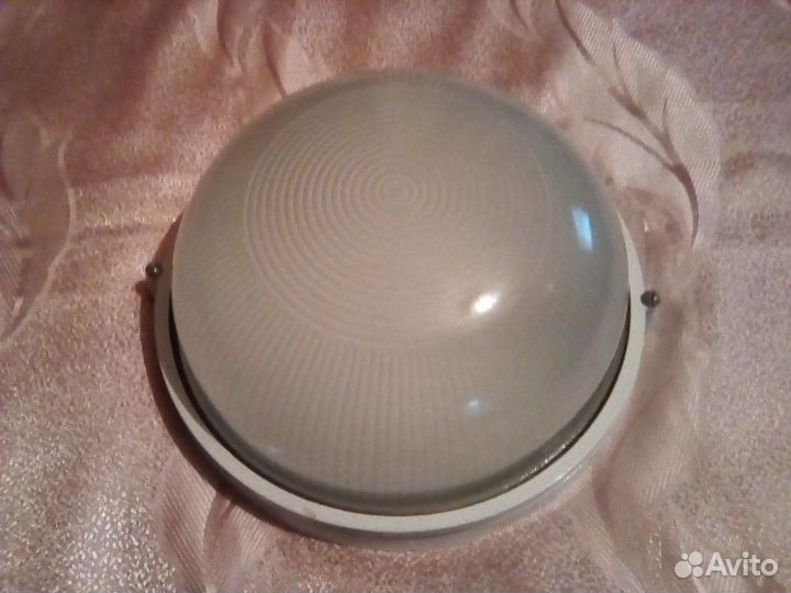 Светильник на потолок или стену 1шт