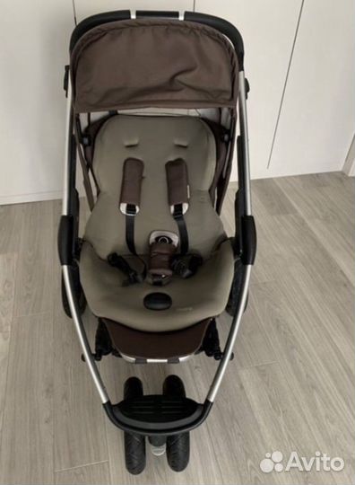 Коляска бренда maxi-cosi