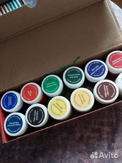 Гуашь художественная