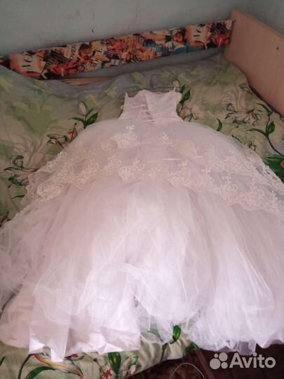 Свадебное платье