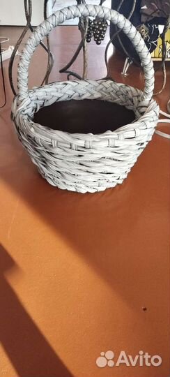 Плетение из ротанга кашпо