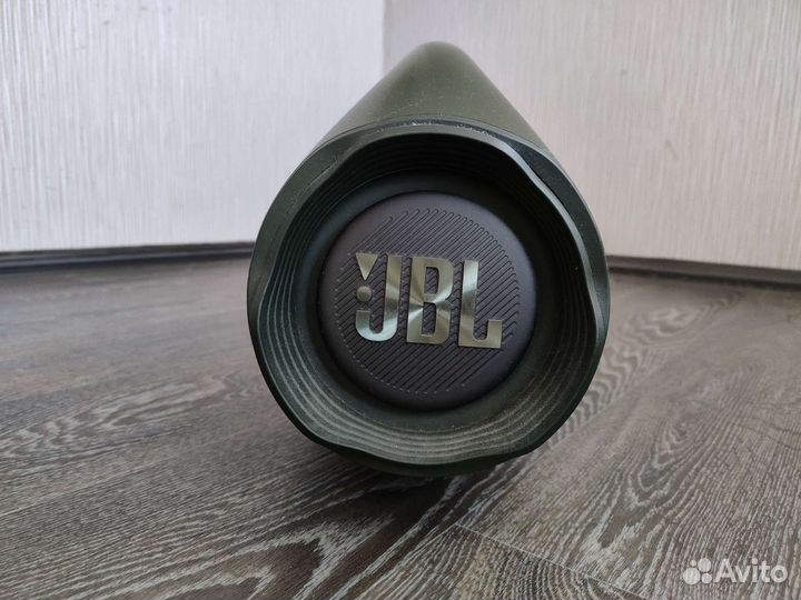 JBL Boombox 2