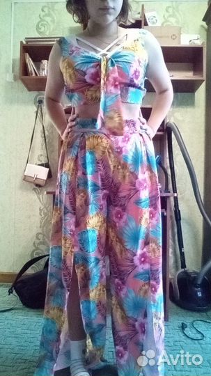 Пляжный костюм женский