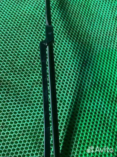 Щеткодержатель передний правый Ford Focus 3 3 iqdb