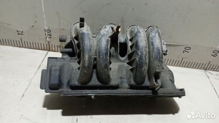 Коллектор впускной Renault Logan 1