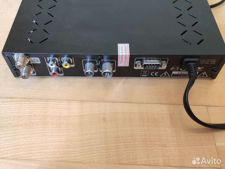 Спутниковый ресивер World Vision