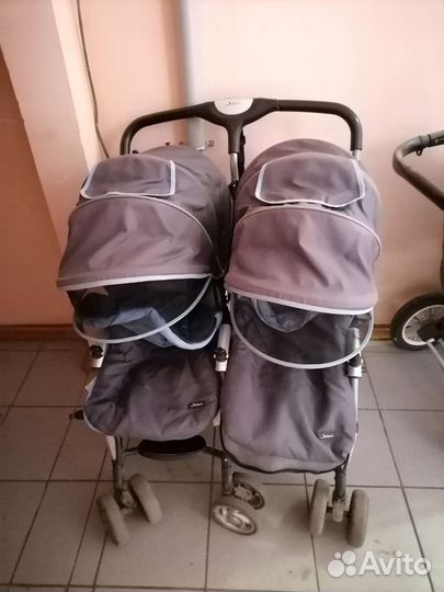 Коляска для двойни и погодок