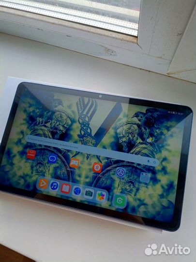 Планшет huawei mediapad 10:4 на 128 гигов