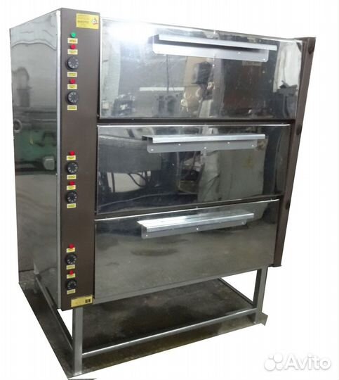 Производительная хлебопекарная печь на 144 формы
