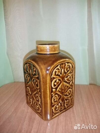 Ваза квадратная