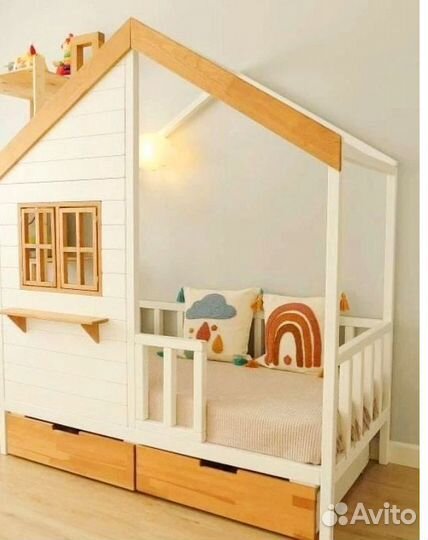 Детская кровать с ящиками